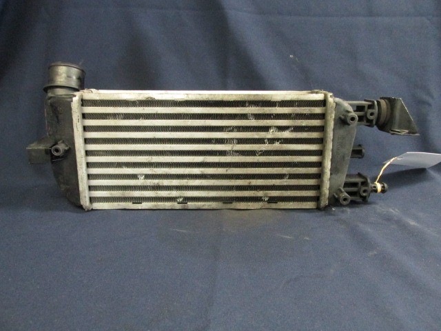 Fiat 500 1,3 16v Diesel intercooler 51787495