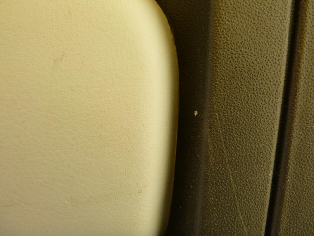 Kárpit586 Fiat 500  szürke színű bőr jobb első ajtókárpit