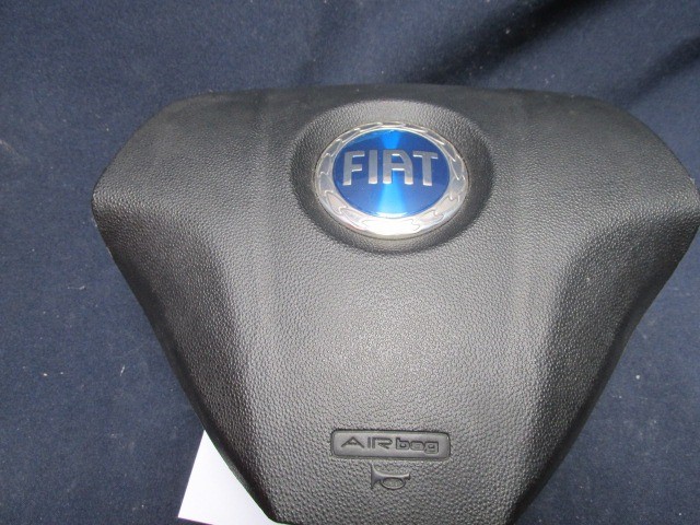 Fiat Grande Punto kék emblémás  kormánylégzsák 735410446