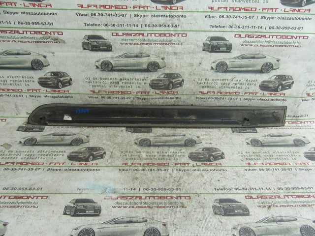 Lancia Musa 735390949 számú, jobb hátsó díszcsík