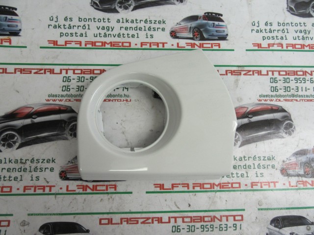 Fiat 500 fehér színű, bal oldali műszerfalpárna betét