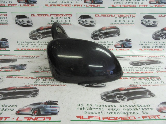 Fiat Grande Punto/Punto Evo fekete színű, elektromos, jobb oldali tükör a képen látható sérüléssel