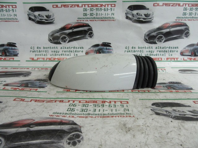 Fiat Seicento fehér színű, manual , bal oldali tükör a képen látható sérüléssel