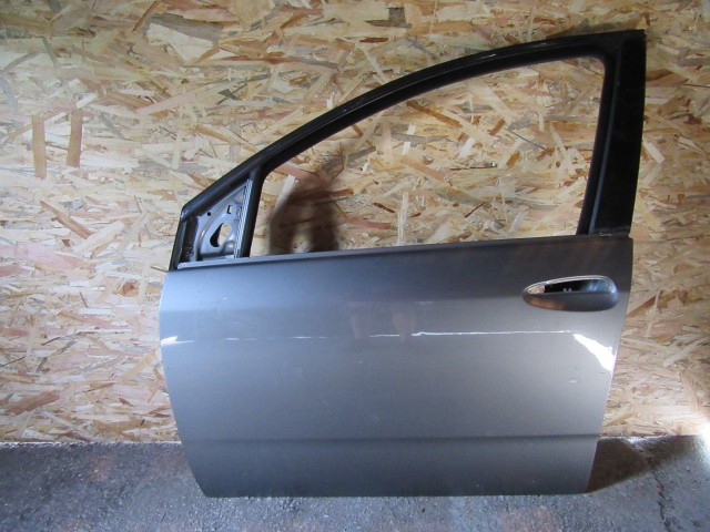 36028 Fiat Croma szürke színű, bal első ajtó