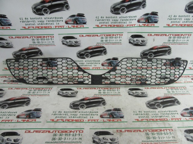 Alfa Romeo 156FL  156041265 számú díszrács