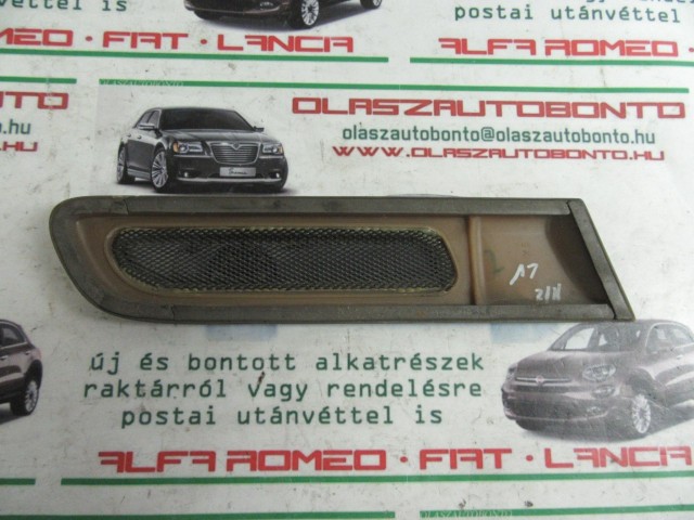 Fiat 500 735488139 számú, bal hátsó díszcsík