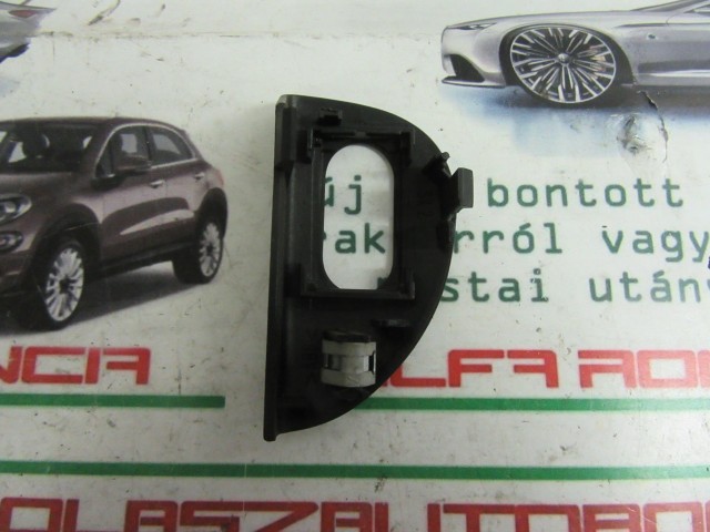 Fiat Seicento bal oldali ablakemelő kapcsoló tartó