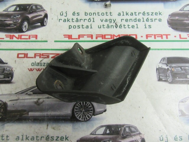 Fiat Stilo 46806407 számú bal oldali lámpa tartó