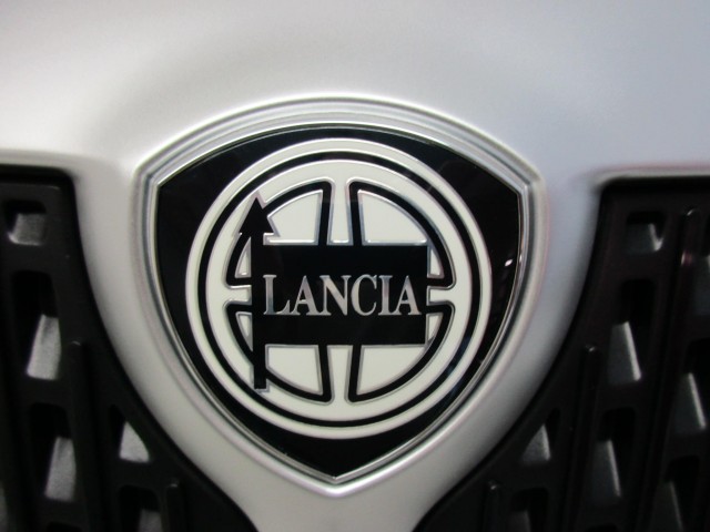 Lancia Ypsilon 2003-2011 gyári új, első díszrács 735433539