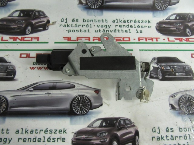 Ford Fusion 256T-432A98-AE számú csomagtérajtó zár