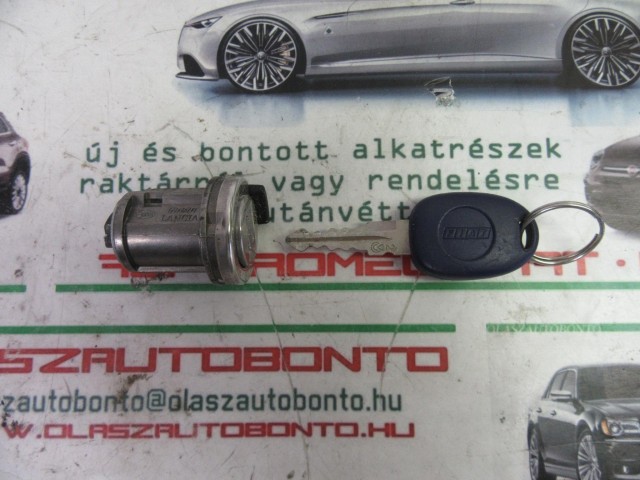 Fiat Multipla gyújtáskapcsoló kulccsal 