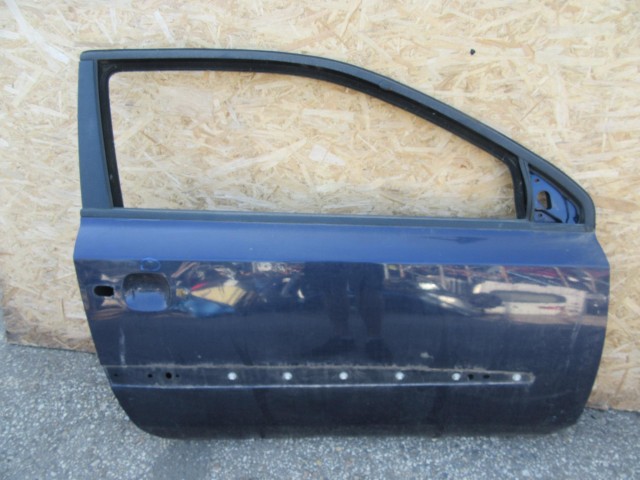61701 Fiat Stilo 3 ajtós, kék színű jobb oldali ajtó