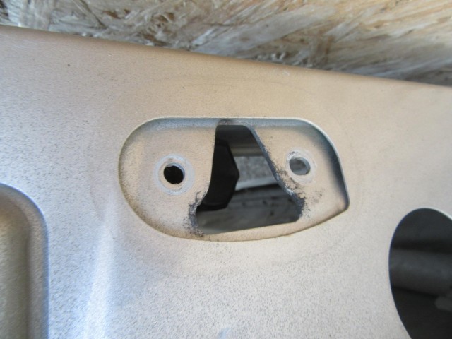 61709 Fiat Stilo 3 ajtós, ezüst színű jobb oldali ajtó