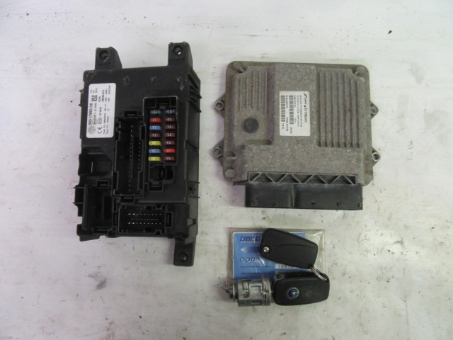 67440 Fiat Grande Punto 1,3 16v Mjet motorvezérlő szett 51796241