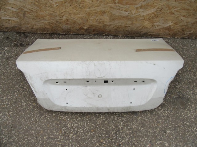 61908 Fiat Linea Fl fehér színű csomagtérajtó 