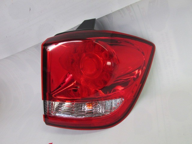 86222 Fiat Freemont jobb hátsó külső lámpa, a képen látható sérüléssel  K68078480AD