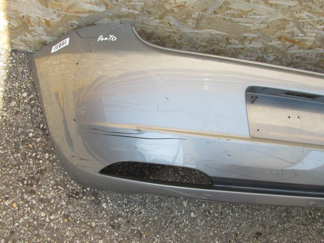 94104 Fiat Grande Punto ezüst színű hátsó lökhárító, a képen látható sérüléssel  71777606