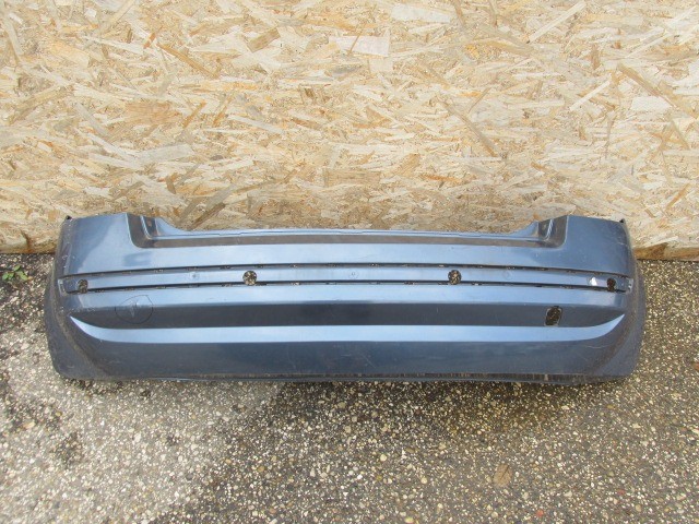 92843 Fiat Stilo 5 ajtós kék színű hátsó lökhárító, a képen látható sérüléssel 2001-2003