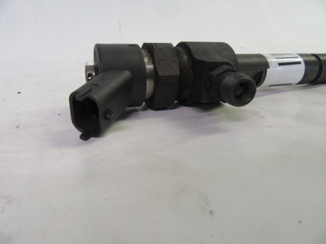 Alfa Romeo 147, 156, Fiat Stilo 1,9 Jtd Diesel injektor 0445110119 