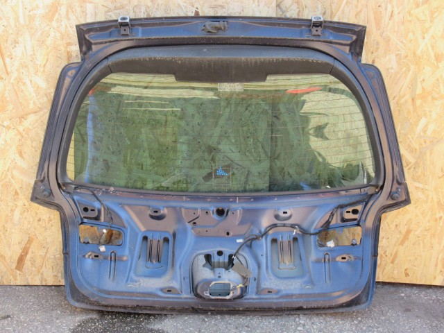 111354 Fiat Croma 2005-2010 csomagtérajtó a képen látható sérüléssel