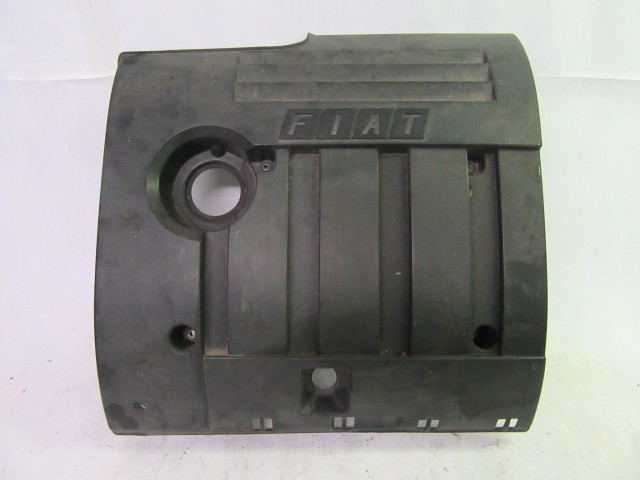 Fiat Stilo 1,8 16v benzin felső motor burkolat 46784461