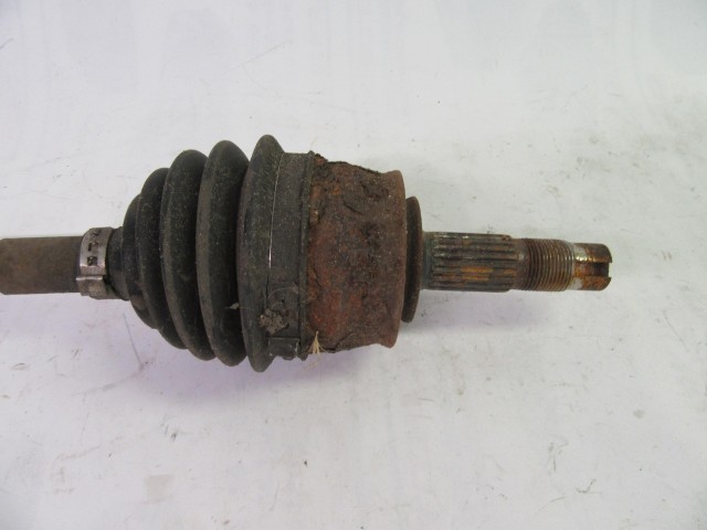 Alfa Romeo, Fiat 1,4 benzin baloldali féltengely 50700562