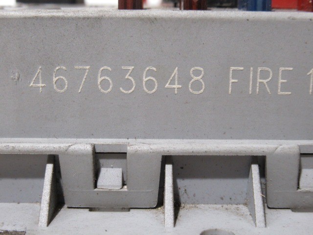 Fiat Punto II benzines külső biztosíték tábla 46763648