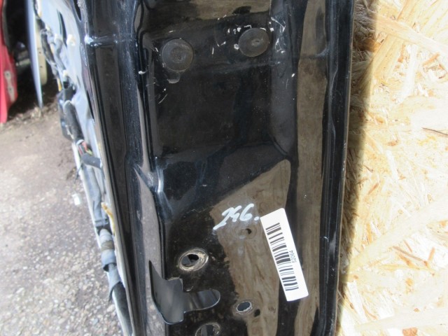 52064 Alfa Romeo Gt fekete színű, jobb oldali ajtó 