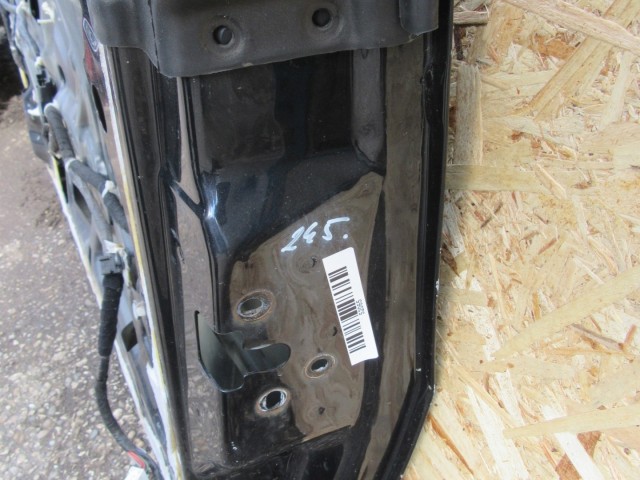 52065 Alfa Romeo Gt fekete színű, jobb oldali ajtó a képen látható sérüléssel