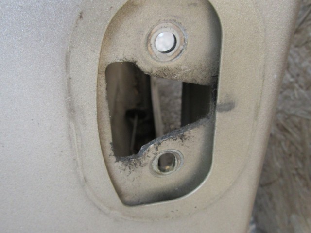 61879 Fiat Stilo 3 ajtós, ezüst színű jobb oldali ajtó