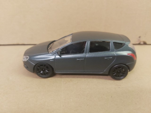 Lancia Delta Sötét szürke színű modell autó 1:43