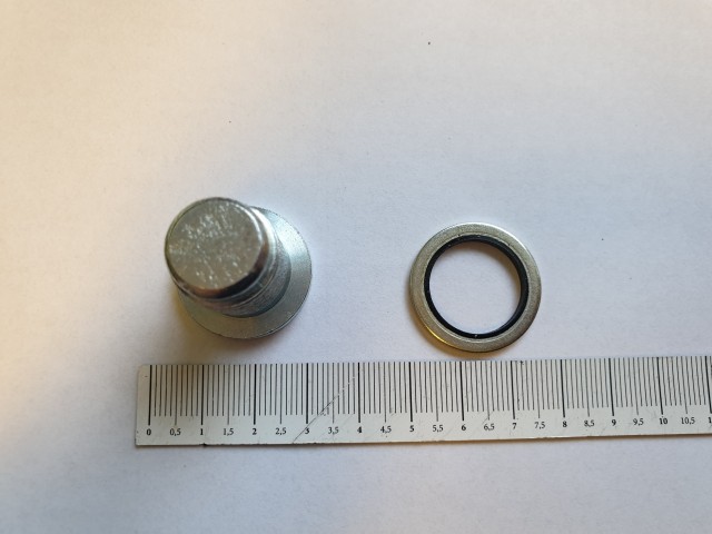 Alfa Romeo, Fiat, Lancia utángyártott új motorolaj leeresztő csavar 31 mm hosszú 46476967