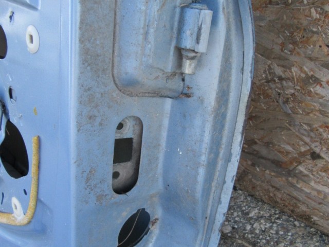131414 Fiat Multipla bal első ajtó a képen látható sérüléssel 46510464