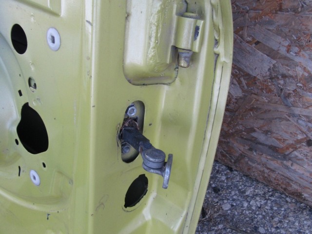 131416 Fiat Multipla bal első ajtó a képen látható sérüléssel 46510464