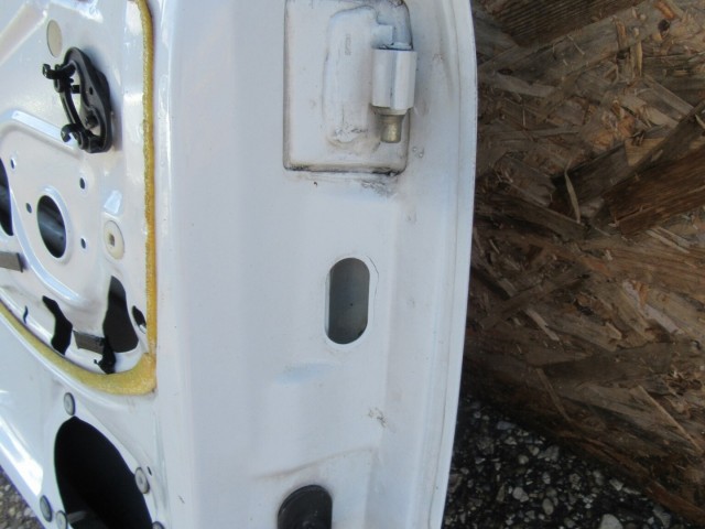 131476 Fiat Multipla bal hátsó ajtó a képen látható sérüléssel 46510465