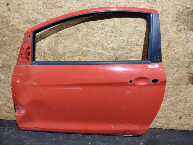154647 Ford Ka 2008-2016 baloldali ajtó a képen látható sérüléssel