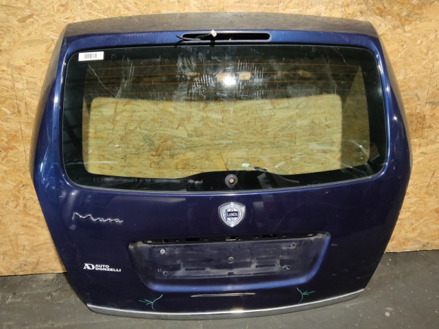 154654 Lancia Musa 2004-2007 csomagtérajtó a képen látható sérüléssel