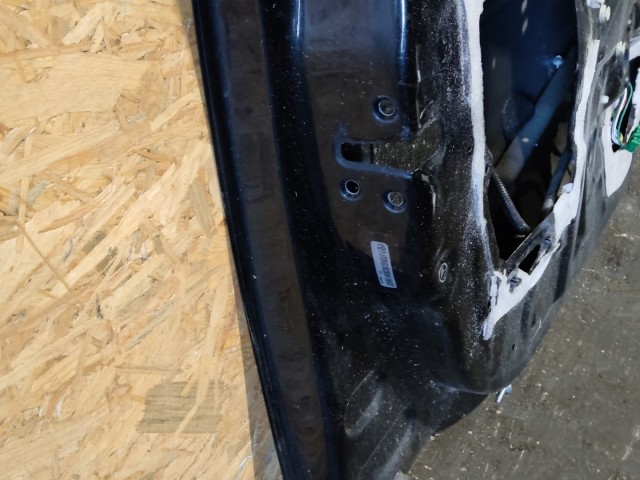 157574 Toyota Aygo 5 ajtós 2005-2014 fekete színű  bal eső ajtó