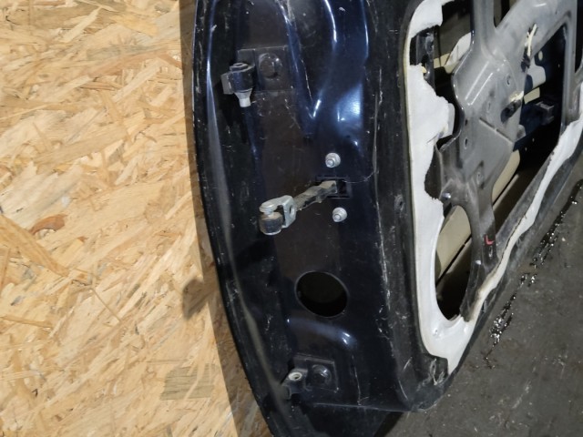 157613 Alfa Romeo MiTo 2008-2018 vulcan nero színű Jobb oldali ajtó, képen látható sérüléssel