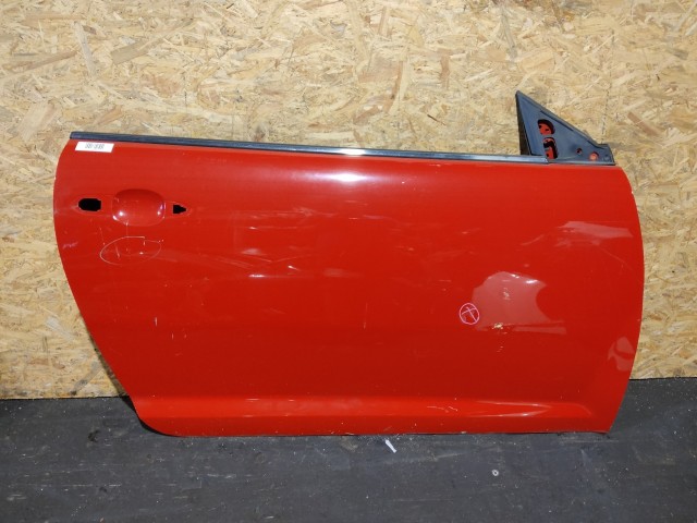 157619 Alfa Romeo MiTo 2008-2018 piros színű Jobb oldali ajtó, képen látható sérüléssel