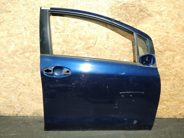 157914 Toyota Yaris 2005-2011 5 ajtós, kék színű jobb első ajtó