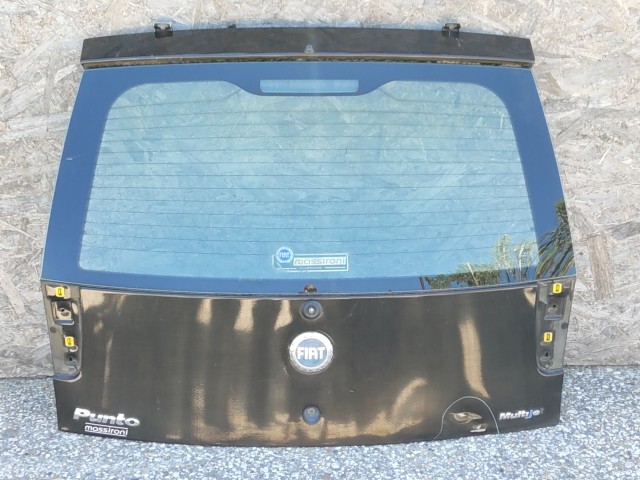 160079 Fiat Punto III. 2003-2010 3 ajtós csomagtérajtó a képen látható sérüléssel
