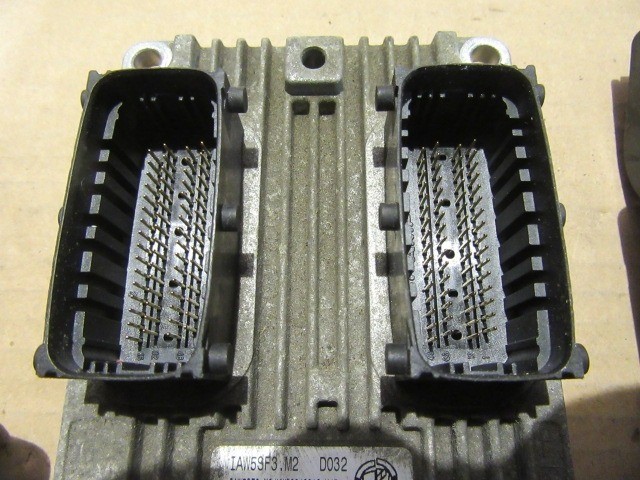 43716 Fiat Grande Punto 1,4 8v benzin motorvezérlő szett 51784957