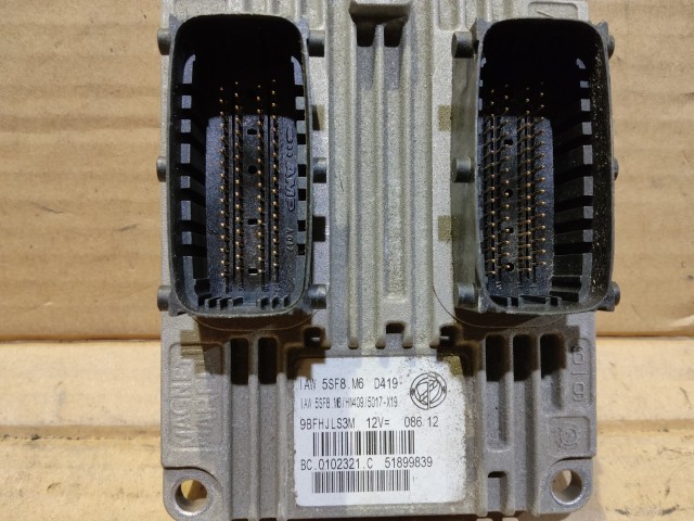 Fiat Panda II.  2003-2012 1,2 8v benzin Motorvezérlő Magnetti Marelli  735353899