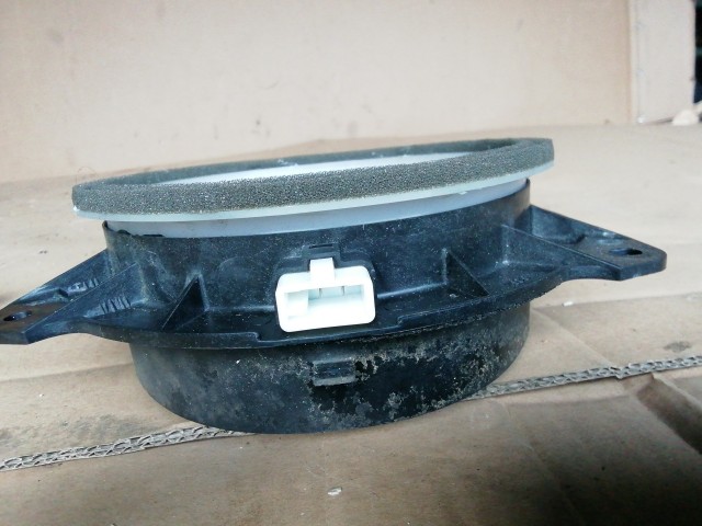 Toyota Rav 4 2006-2013 bal hátsó hangszóró 861602B580