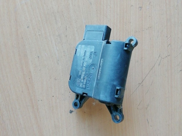 Volkswagen Touran 2005-2008 Fűtés állító motor 1K0907511