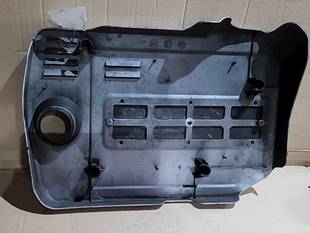 10913 Alfa Romeo 159 1,9 16v Diesel felső motorburkolat 51827460