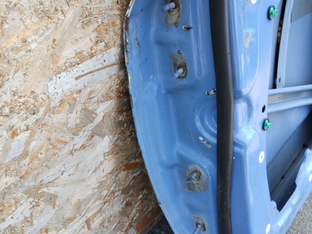 168676 Fiat Freemont 2011-2015  Jobb első kék színű ajtó, a képen látható sérülésekkel!!!!