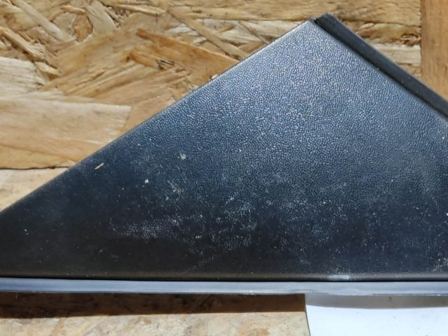121241 Kia Rio 2005-2011 bal oldali sárvédő csavar takaró háromszög műanyag 