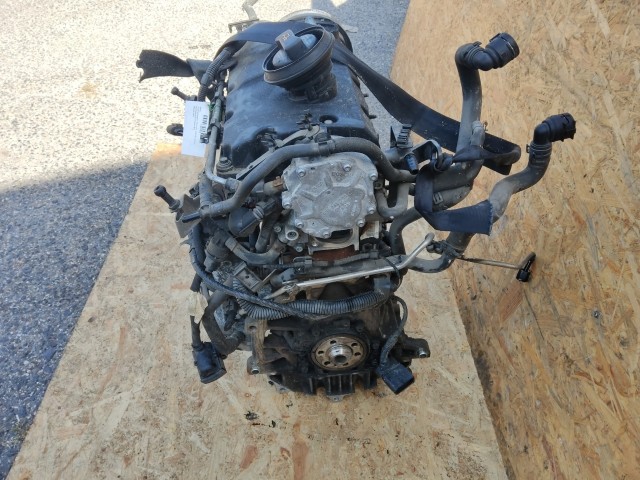 Volkswagen Touran 2003-2010 1,9 Diesel motor, motoralkatrészek BKC